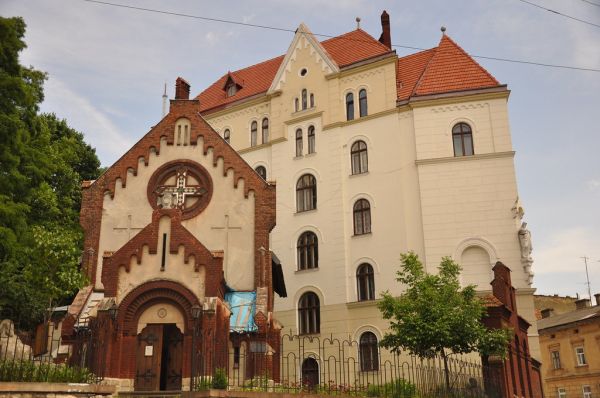 Discover Lviv